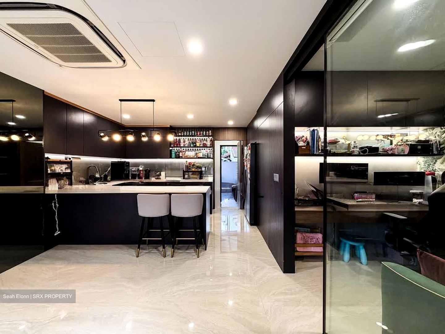 Parry Park (D19), Terrace #574192871